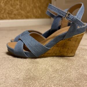 AEROSOLES Blue Denim Wedge Sandals